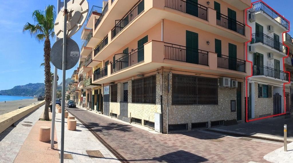 Loft Baia Di Letojanni Exterior foto